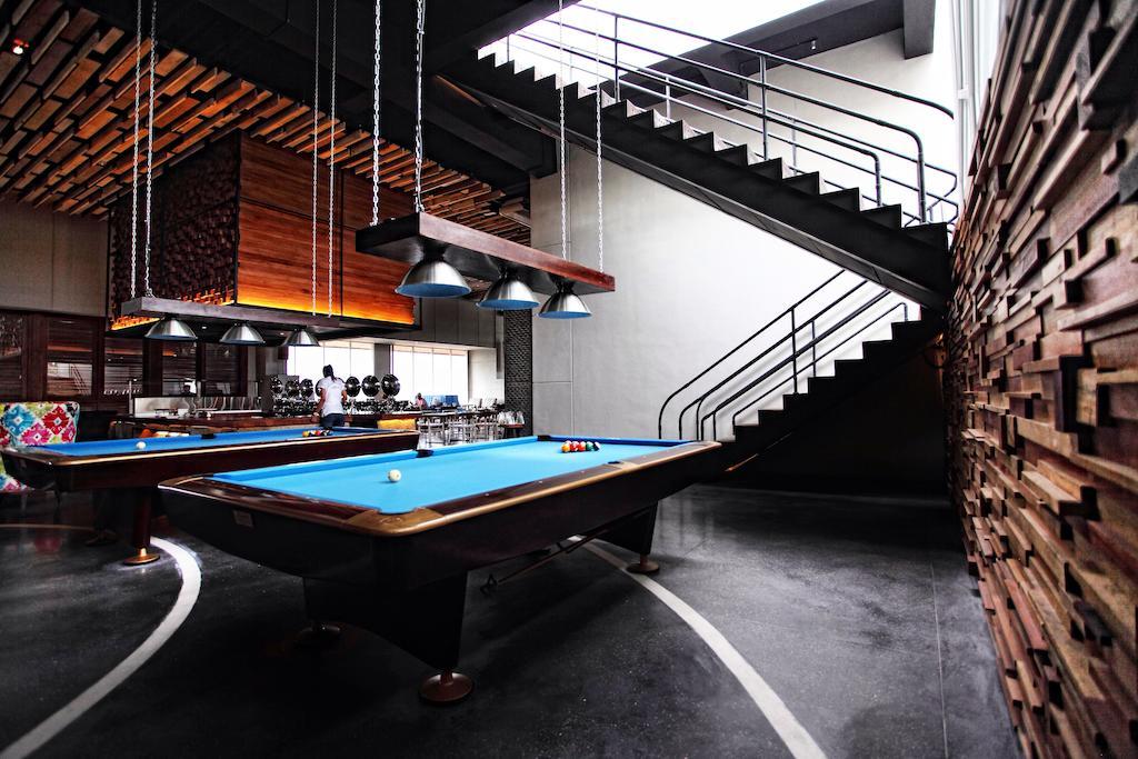 Ts Suites Семиньяк Экстерьер фото The interior of the pool hall at the 2012 Olympics